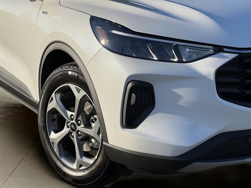 New 2026 Ford Escape ST-Line w/ Tech Pack #1 image 38