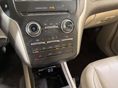 Used 2018 Lincoln MKC Premiere image 19