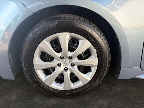 Used 2024 Toyota Corolla LE FWD image 32