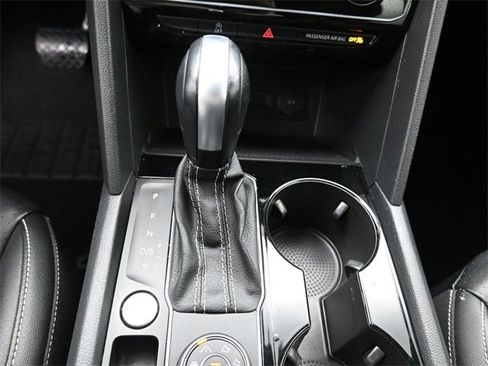 Used 2022 Volkswagen Atlas SE image 25