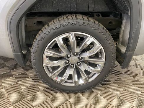 Used 2024 GMC Sierra 1500 Denali AWD/4WD image 8