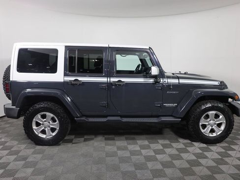 Used 2017 Jeep Wrangler Unlimited Sahara w/ Quick Order Package 24E Chief AWD/4WD image 6