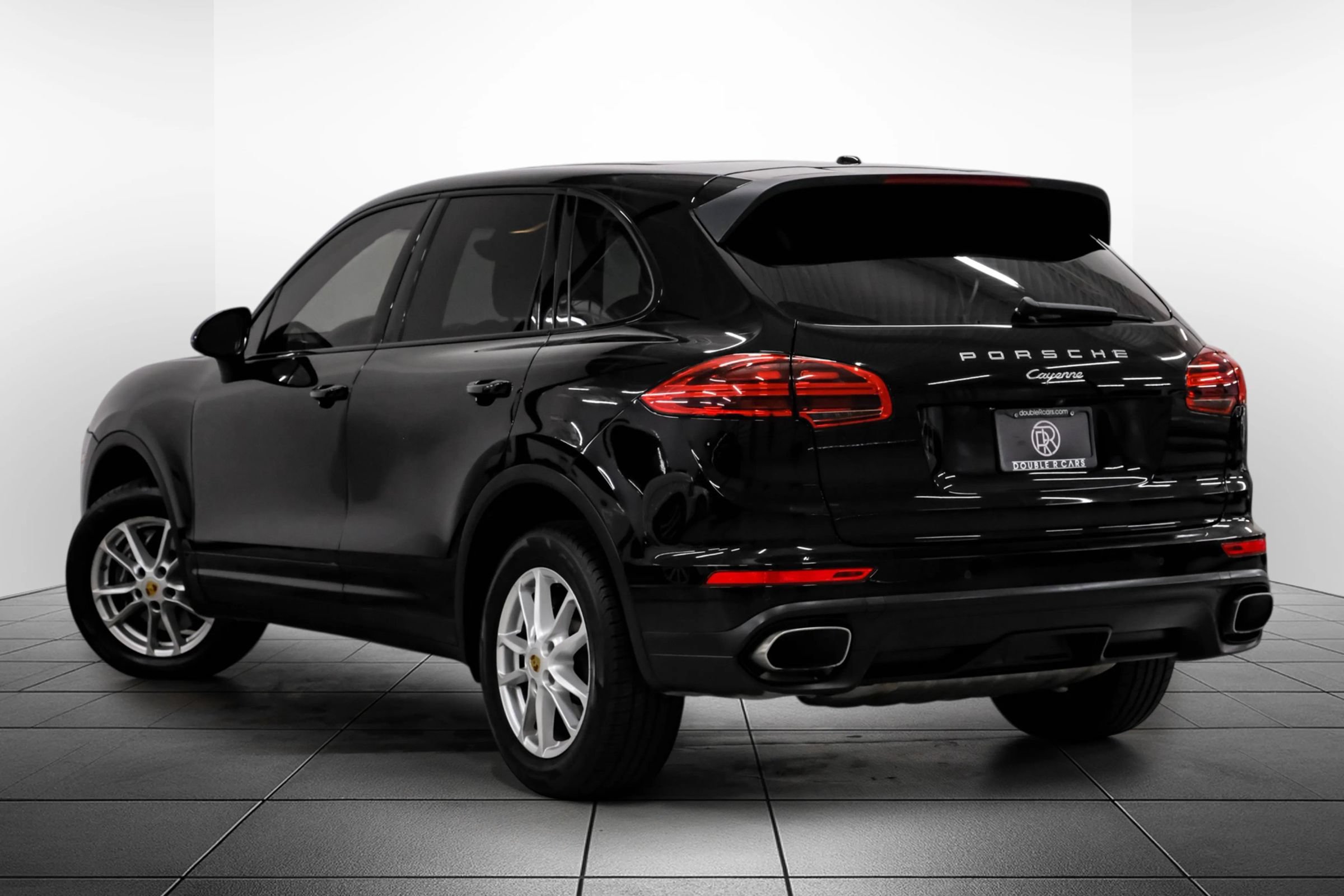Used 2016 Porsche Cayenne AWD/4WD image 11