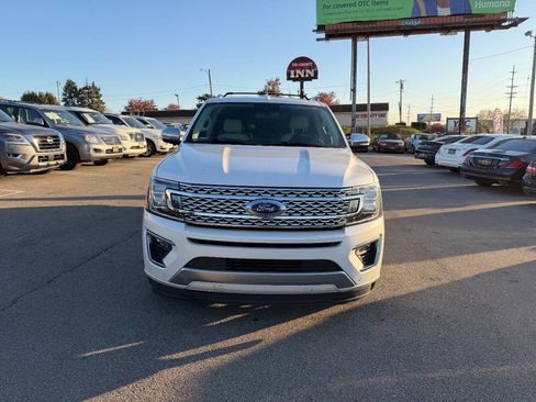 Used 2018 Ford Expedition Platinum image 3