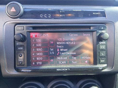 Used 2014 Scion tC image 31