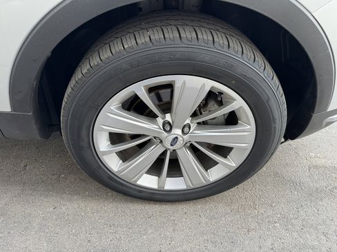 Used 2019 Ford Explorer Limited w/ Class III Trailer Tow Package image 38