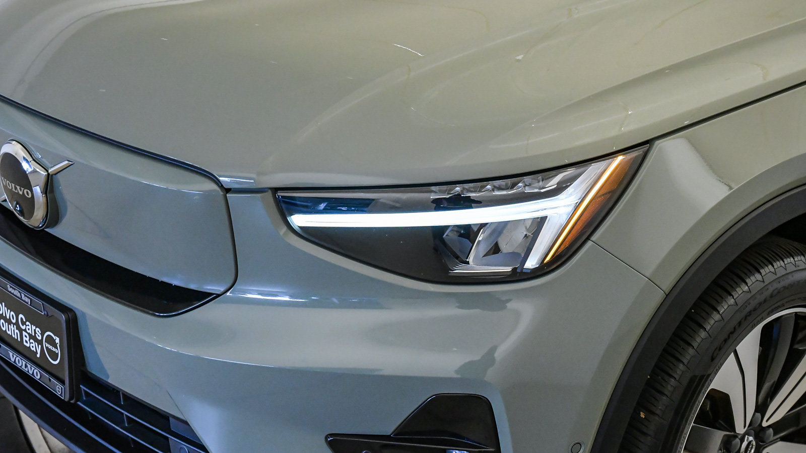 Certified 2023 Volvo C40 P8 Recharge Plus AWD/4WD image 9