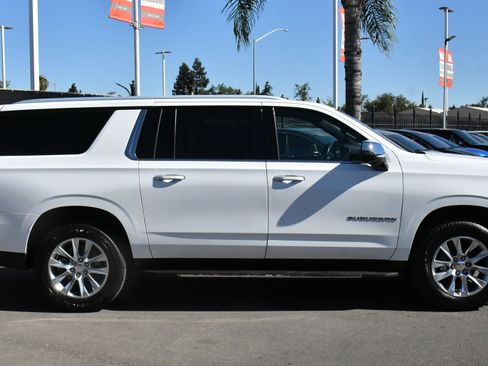 Used 2023 Chevrolet Suburban Premier RWD image 9