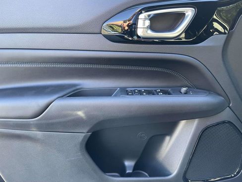 New 2026 Jeep Compass Latitude image 26