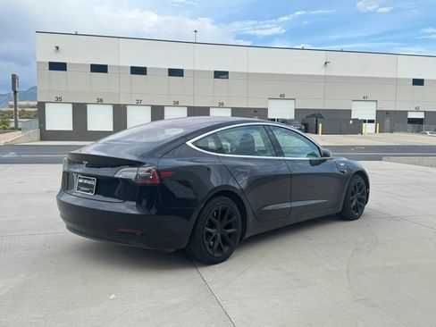 Used 2019 Tesla Model 3 Mid Range RWD image 5