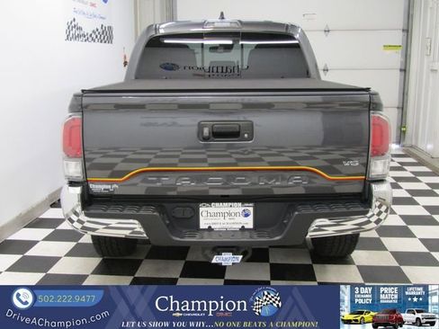 Used 2021 Toyota Tacoma TRD Off-Road image 13