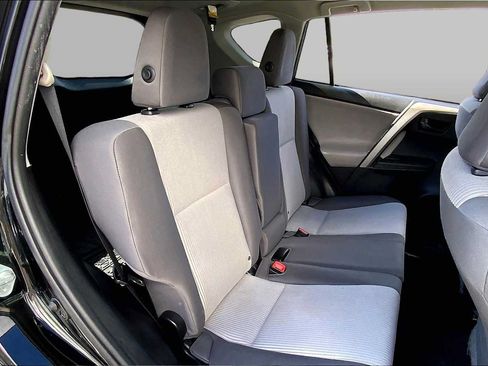 Used 2014 Toyota RAV4 LE AWD/4WD image 19