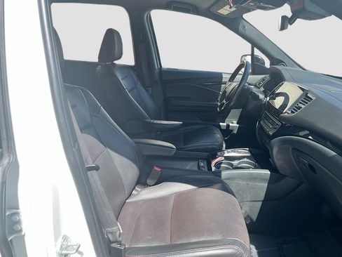 Used 2022 Honda Pilot Black Edition image 32