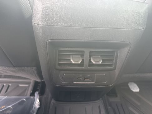 Used 2024 Chevrolet Colorado Z71 w/ Z71 Convenience Package 2 image 14