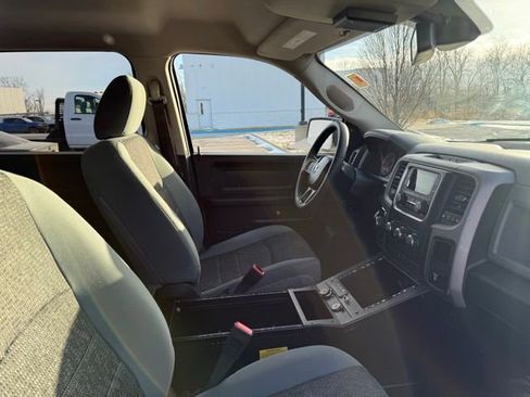 Used 2020 RAM 1500 4x4 Crew Cab Classic w/ Protection Group image 15