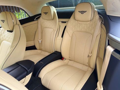 Used 2022 Bentley Continental GT Mulliner image 16