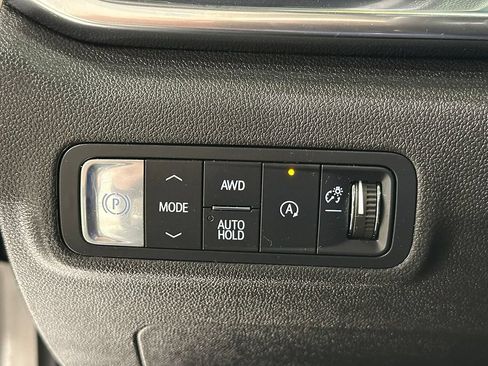 Used 2025 GMC Terrain Elevation w/ Elevation Premium Package AWD/4WD image 39