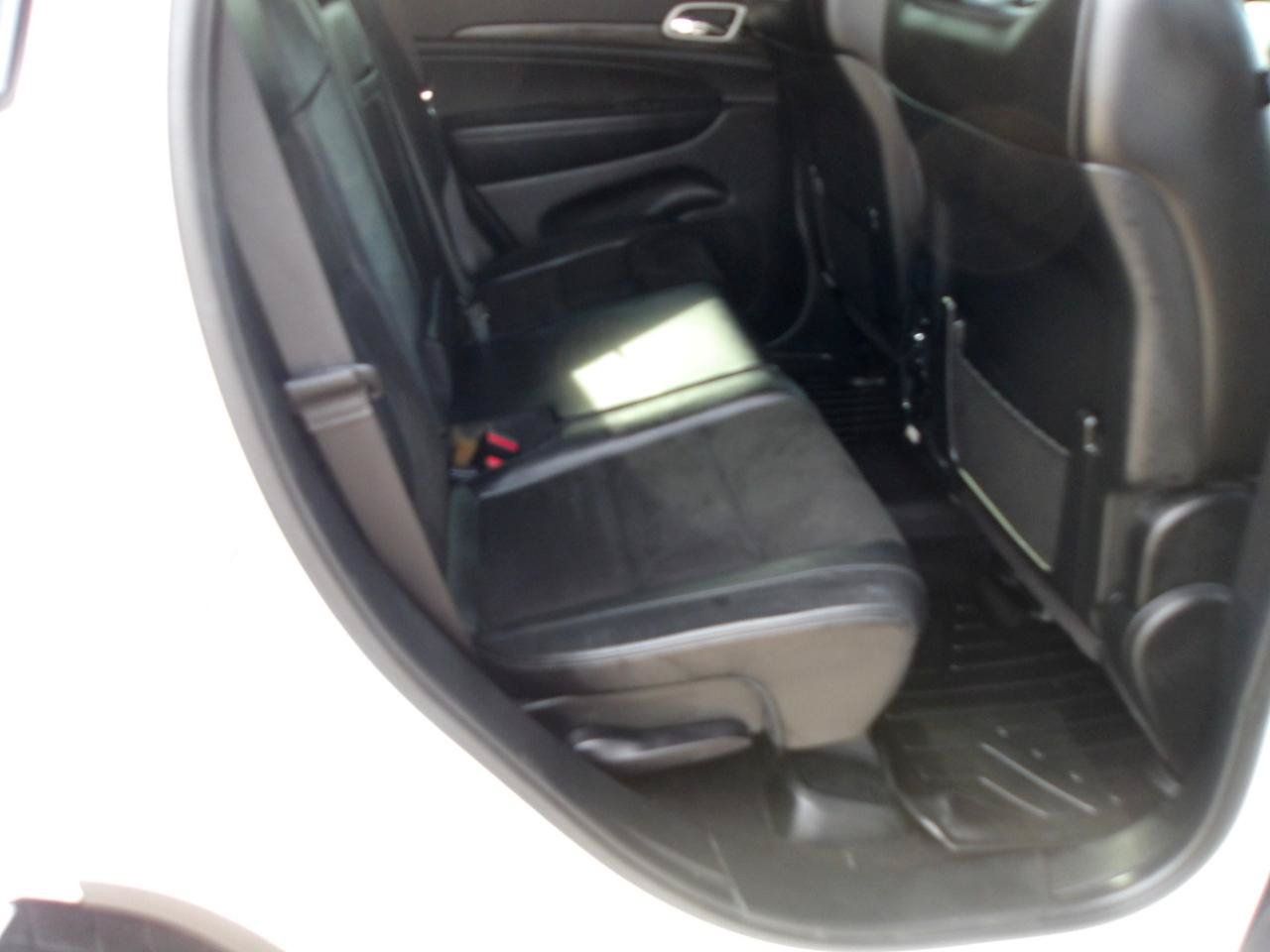 Used 2020 Jeep Grand Cherokee Altitude RWD image 8