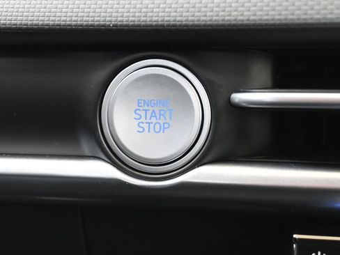 New 2026 Hyundai Tucson Blue SE image 32