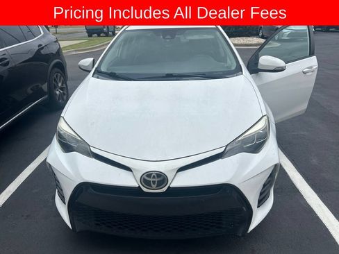 Used 2017 Toyota Corolla SE FWD image 1