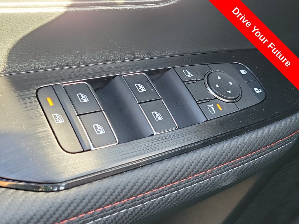 Used 2026 Nissan Kicks SR w/ SR Premium Package FWD image 17