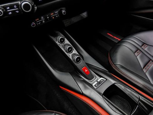 Used 2019 Ferrari 812 Superfast RWD image 27
