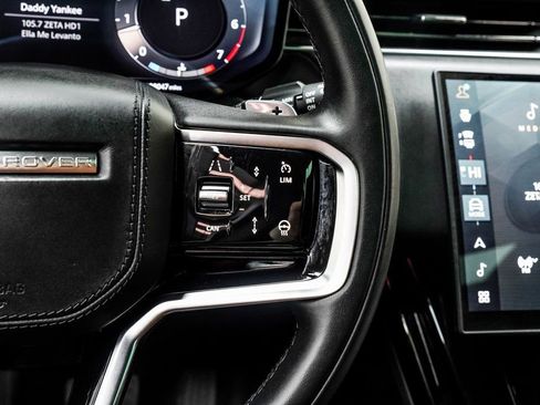 Used 2025 Land Rover Range Rover Sport SE image 30
