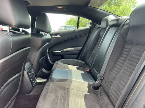 Used 2017 Dodge Charger R/T RWD image 4