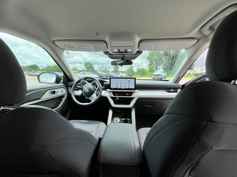 New 2026 Ford Explorer Active AWD/4WD image 13