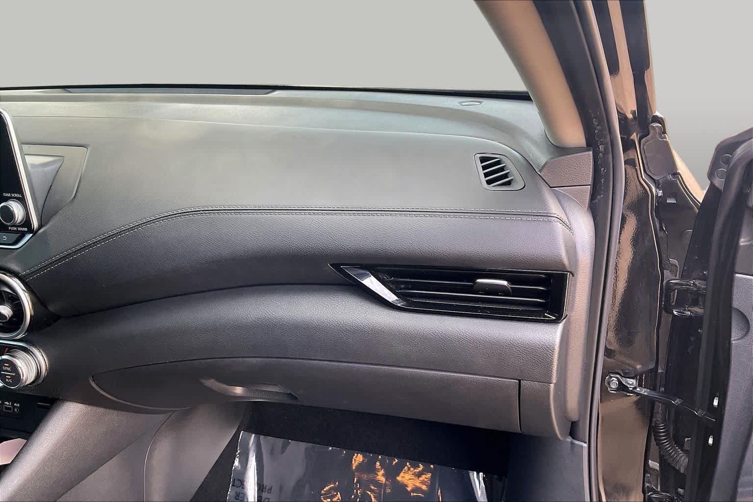 Used 2022 Nissan Sentra SV w/ All-Weather Package FWD image 19