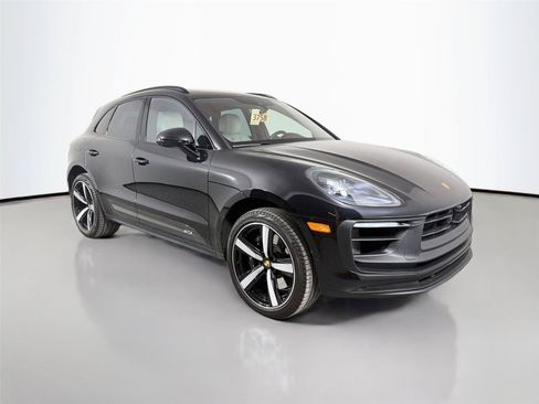 Certified 2026 Porsche Macan GTS AWD/4WD image 9