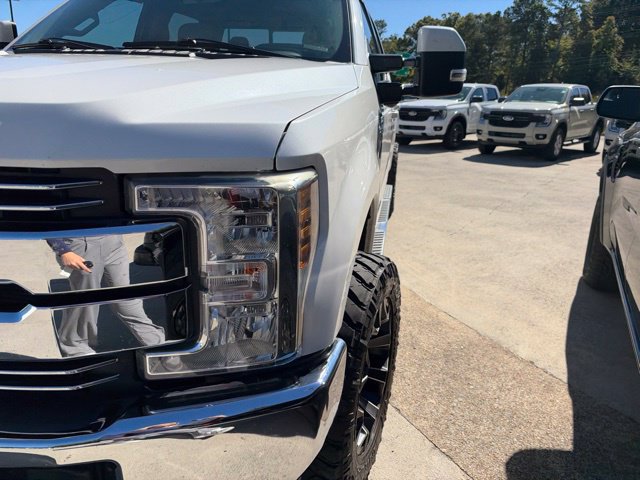 Used 2019 Ford F250 Lariat w/ FX4 Off-Road Package AWD/4WD image 3