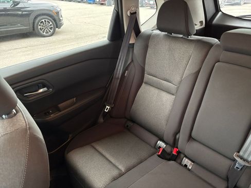Used 2025 Nissan Rogue SV FWD image 41
