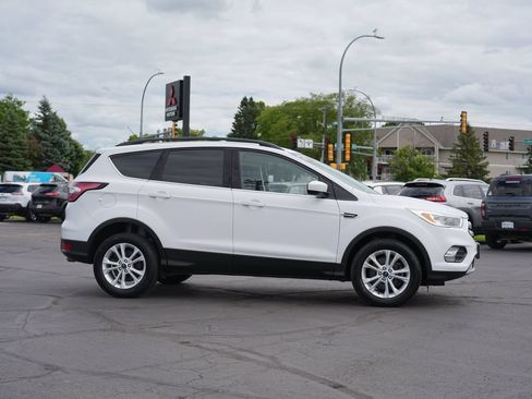 Used 2018 Ford Escape SE AWD/4WD image 2