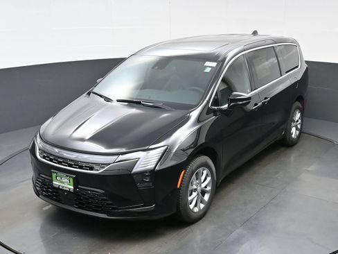 New 2027 Chrysler Pacifica Select AWD/4WD image 22