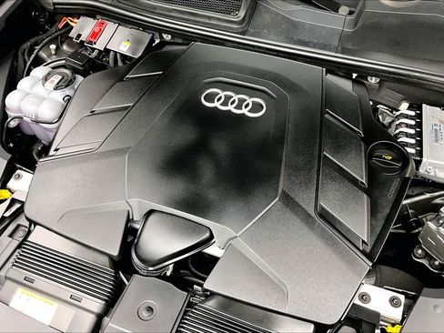 Certified 2023 Audi Q8 Premium Plus w/ Premium Plus Package image 31