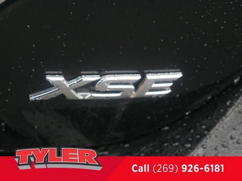 Used 2020 Toyota Camry XSE FWD image 13