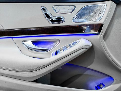 Used 2015 Mercedes-Benz S 550 4MATIC Sedan image 16