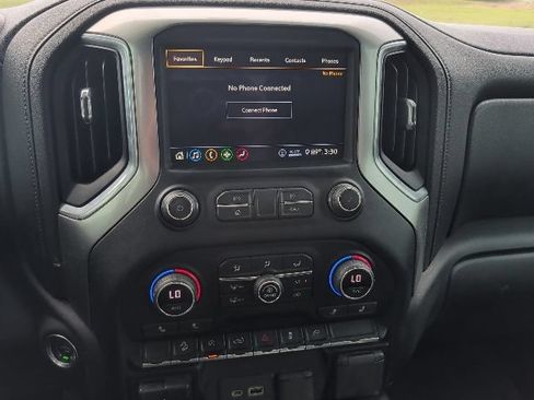 Used 2020 Chevrolet Silverado 1500 LT Trail Boss AWD/4WD image 23