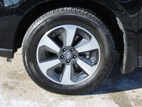 Used 2018 Subaru Forester 2.5i Limited image 32