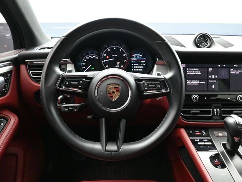 Used 2024 Porsche Macan AWD/4WD image 20