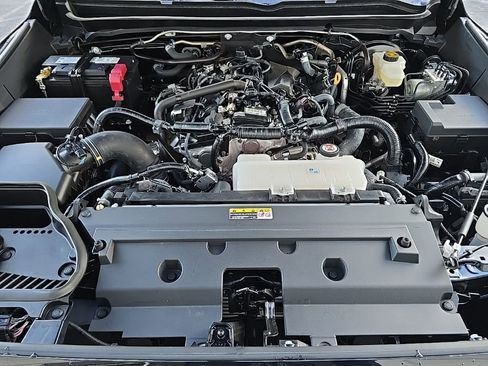 Used 2025 Toyota Tacoma TRD Off-Road image 30