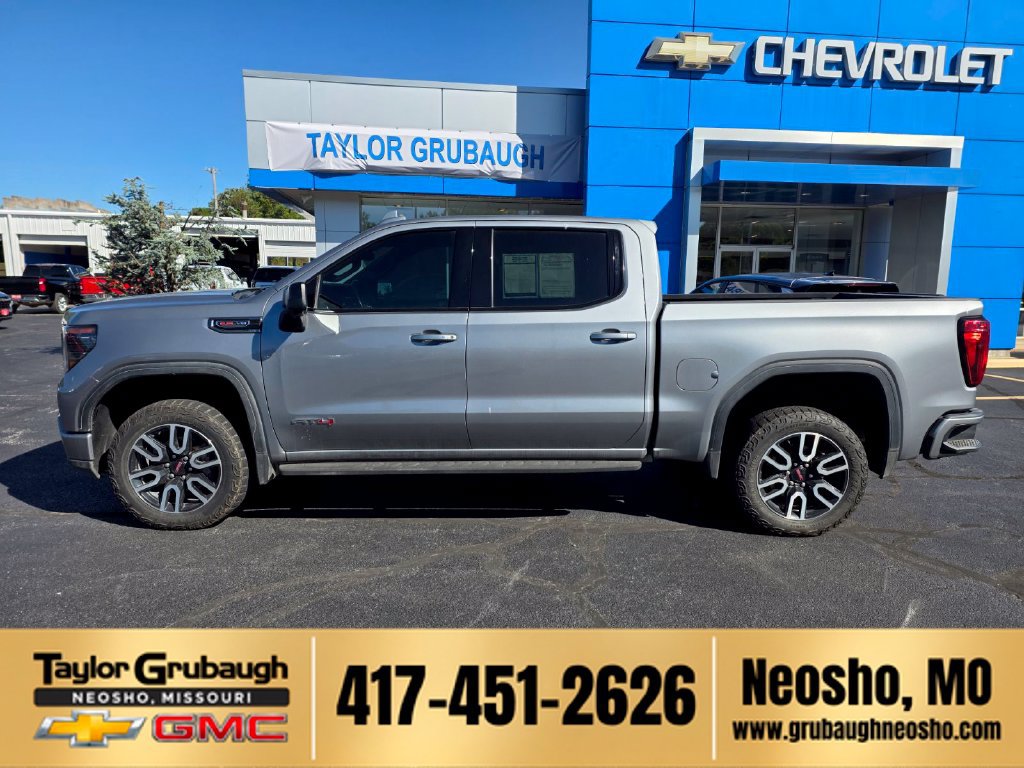 Used 2024 GMC Sierra 1500 AT4 w/ Technology Package AWD/4WD image 1