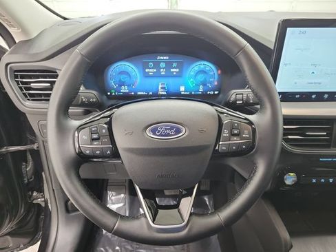 Certified 2025 Ford Escape Platinum AWD/4WD image 22