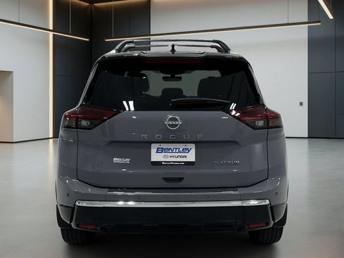 Used 2024 Nissan Rogue Platinum w/ Platinum Premium Package FWD image 5