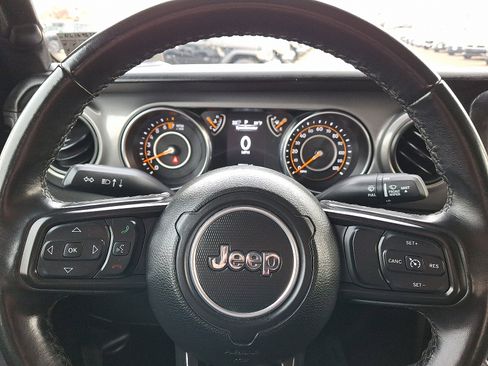 Used 2022 Jeep Gladiator Sport image 18