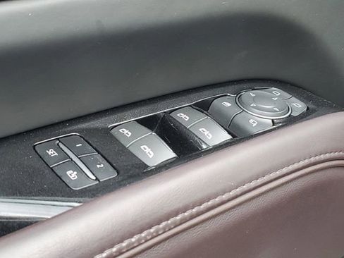 Used 2021 Cadillac Escalade Premium Luxury Platinum w/ Heavy-Duty Trailer Package AWD/4WD image 24