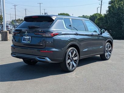 New 2025 Mitsubishi Outlander SE