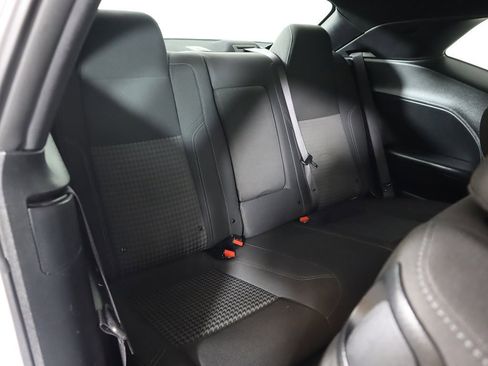 Used 2019 Dodge Challenger SXT image 22