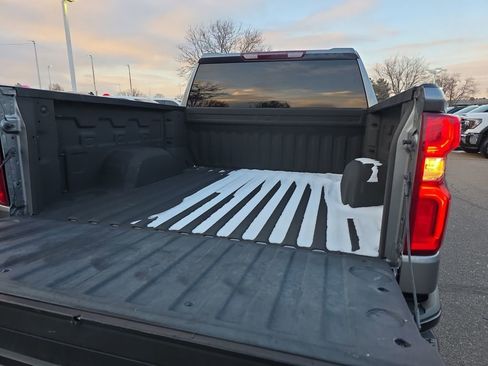 Used 2021 Chevrolet Silverado 1500 LT Trail Boss w/ Safety Package image 17